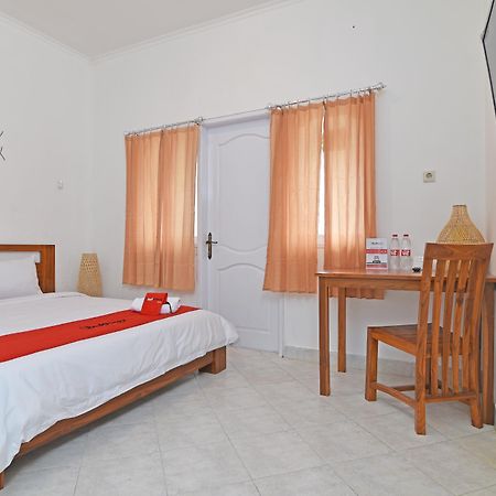 Reddoorz @ Jalan Gatot Subroto Denpasar Hotel Exterior foto