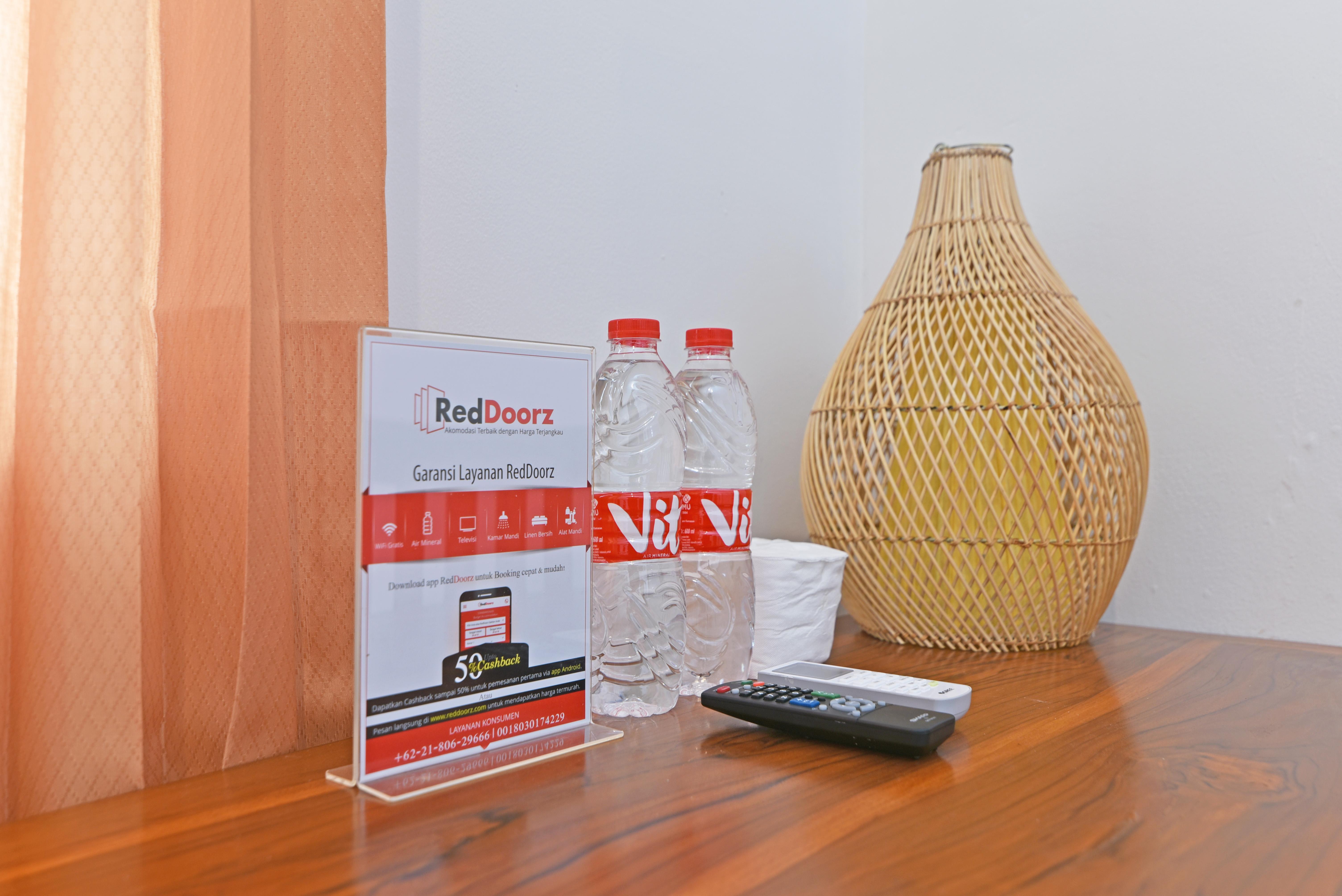 Reddoorz @ Jalan Gatot Subroto Denpasar Hotel Exterior foto