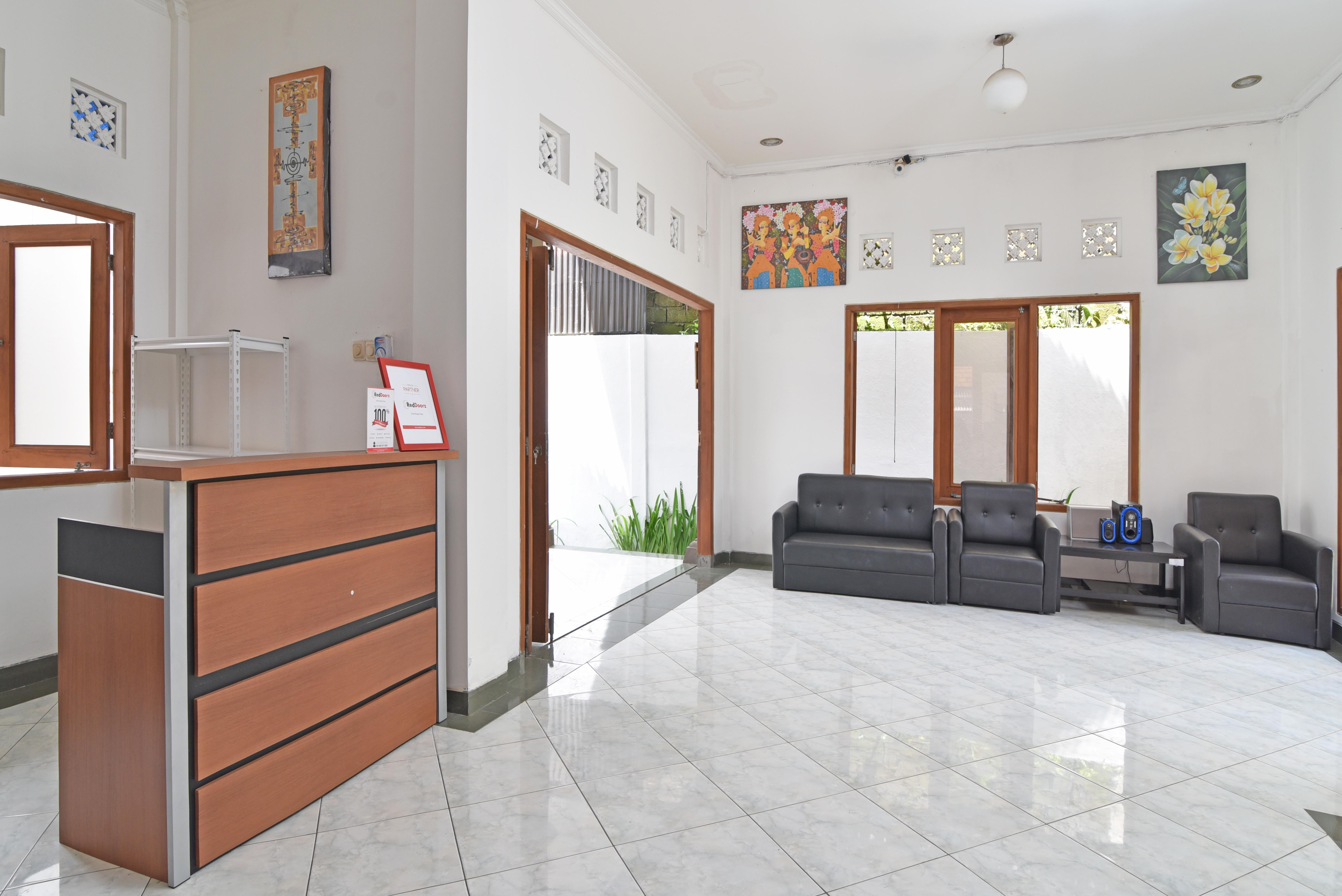 Reddoorz @ Jalan Gatot Subroto Denpasar Hotel Exterior foto