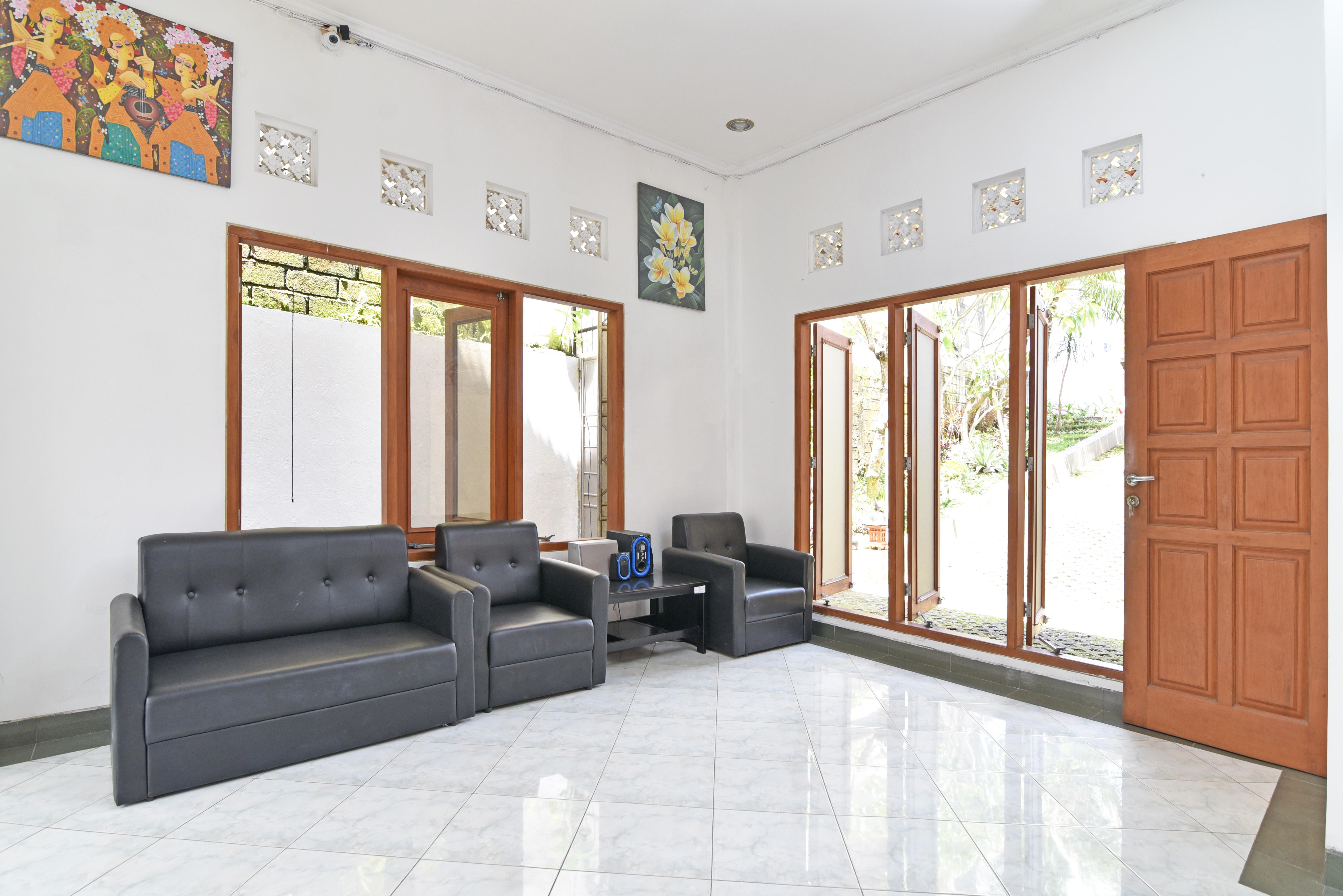 Reddoorz @ Jalan Gatot Subroto Denpasar Hotel Exterior foto