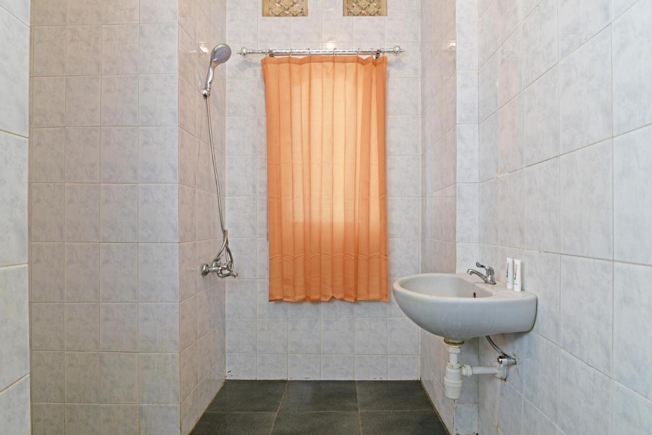 Reddoorz @ Jalan Gatot Subroto Denpasar Hotel Exterior foto