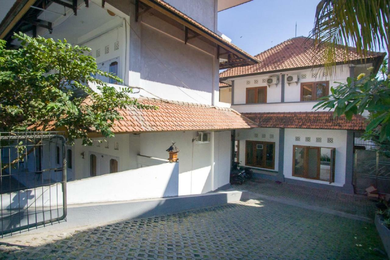 Reddoorz @ Jalan Gatot Subroto Denpasar Hotel Exterior foto